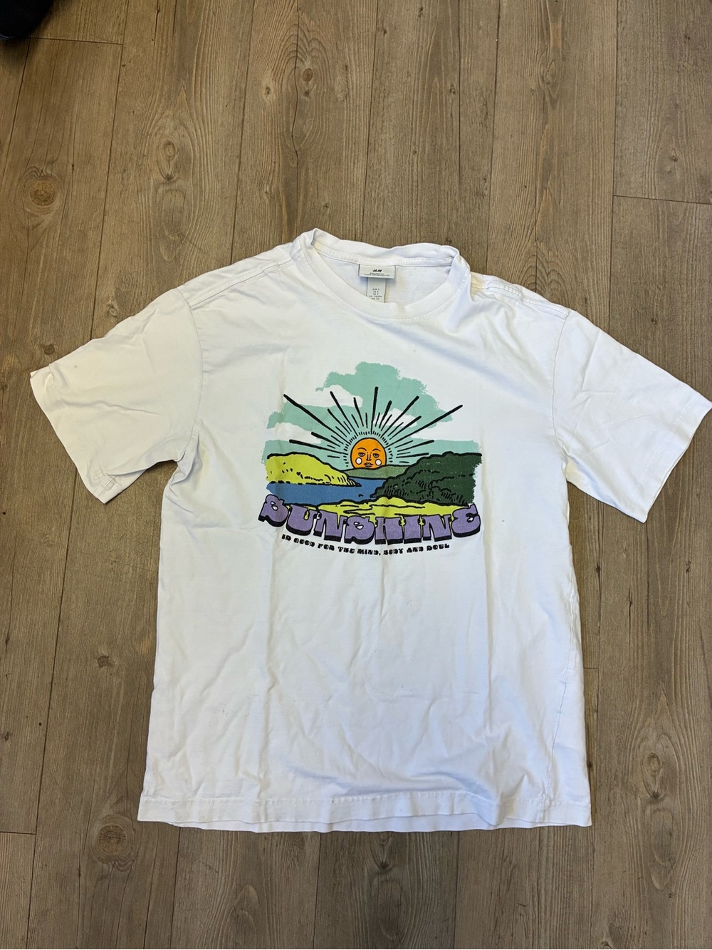 H&M White Graphic Sunrise Tee with Multicolor Print Men’s Small